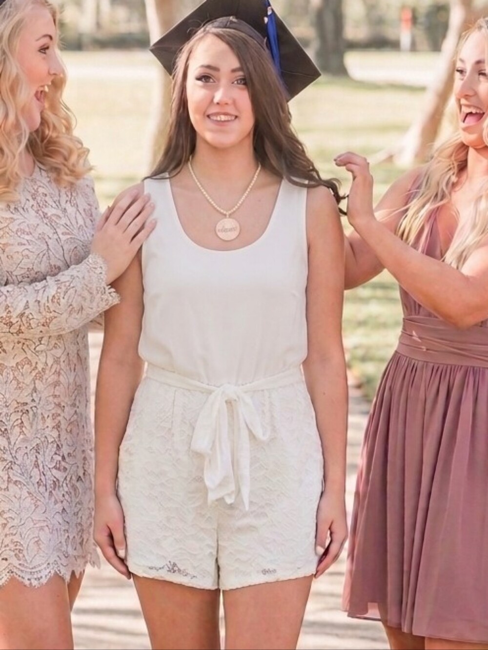 Jennifer Lopez White Lace Eyelet Tie-Waist Sleeveless Summer Romper Size 6